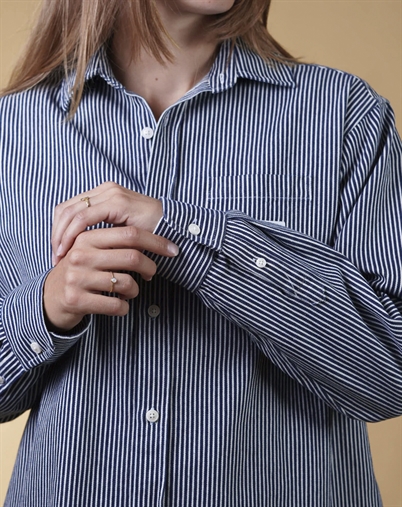  Elsk - Hickory Striped Womans Skjorte - Navy/White